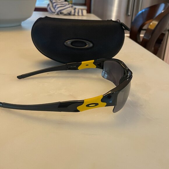 Oakley Limited Edition Lance Armstrong Flak Jacket Sunglasses - Picture 6 of 9